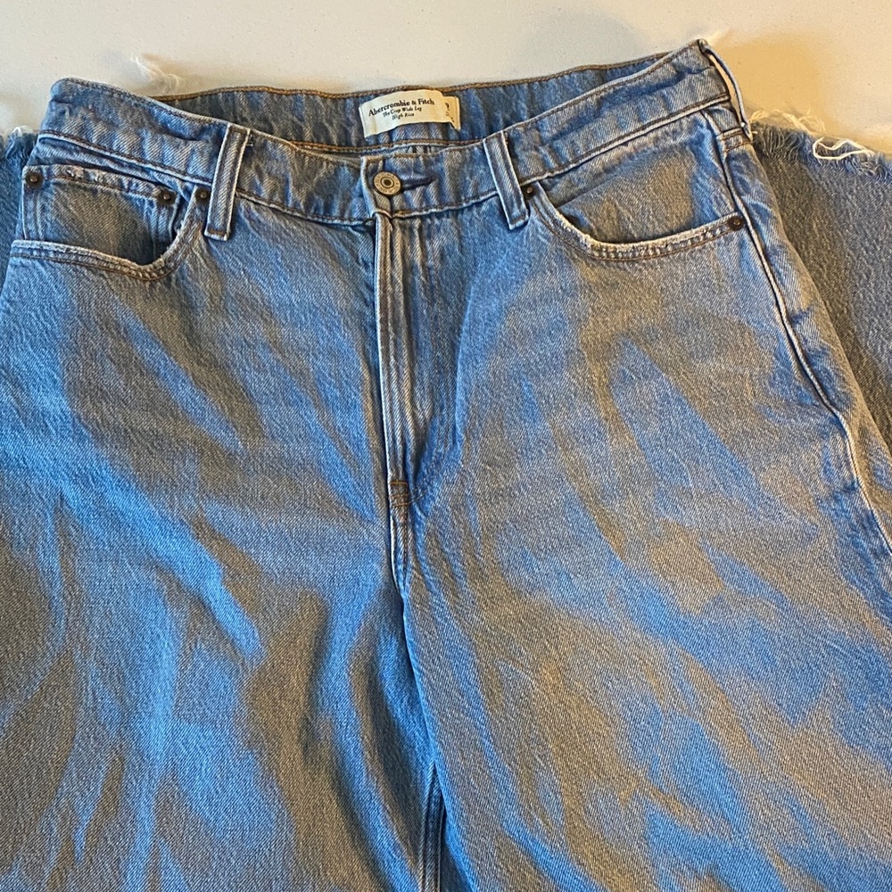 Abercrombie & Fitch Sky Blue Crop Wide Leg High Rise Jeans Sz 29/8